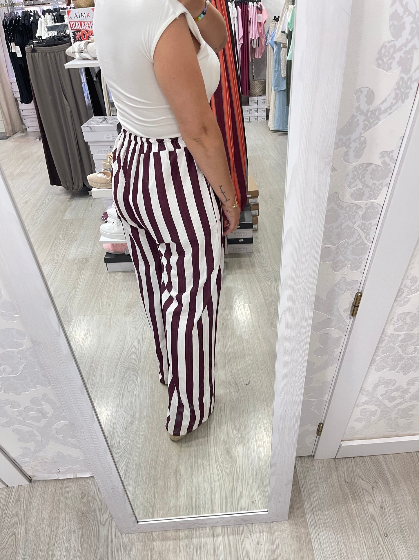 Pantalón rayas berenjena y blanco