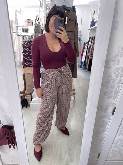 Pantalón Vichy burdeos