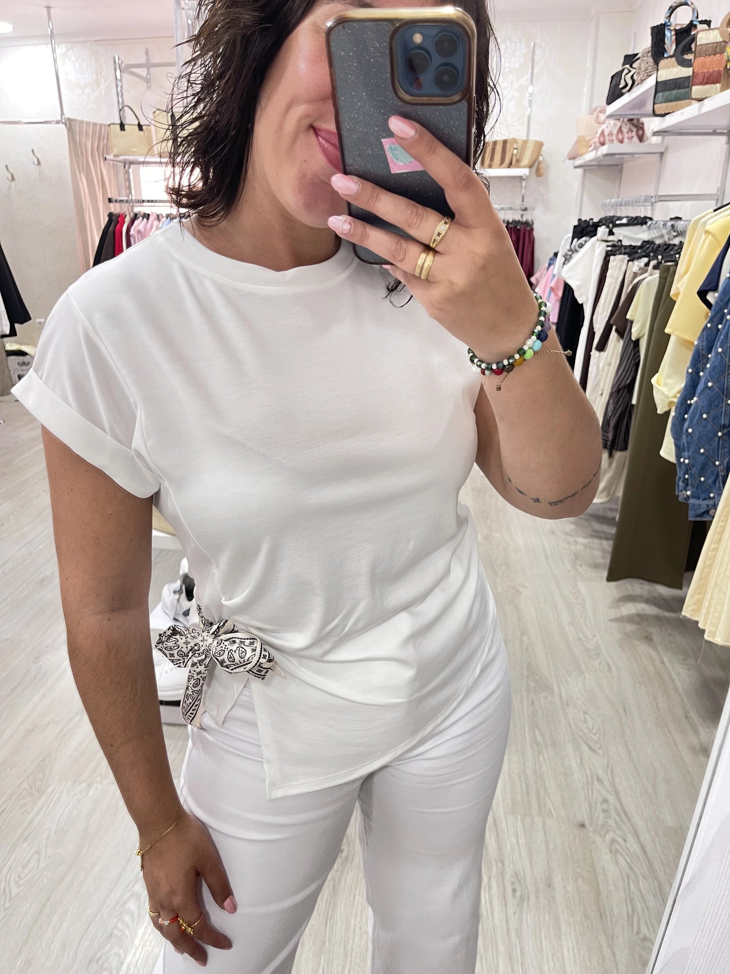 Camiseta lazo blanca