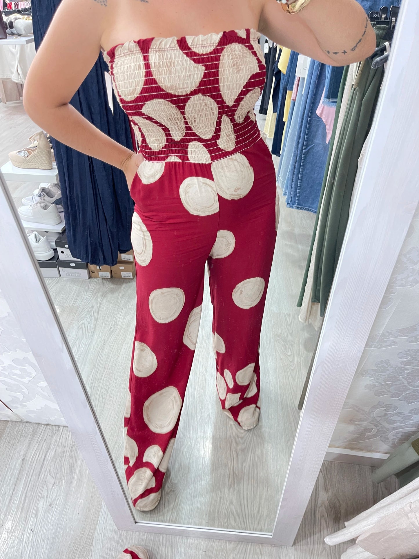 Mono Baia rojo