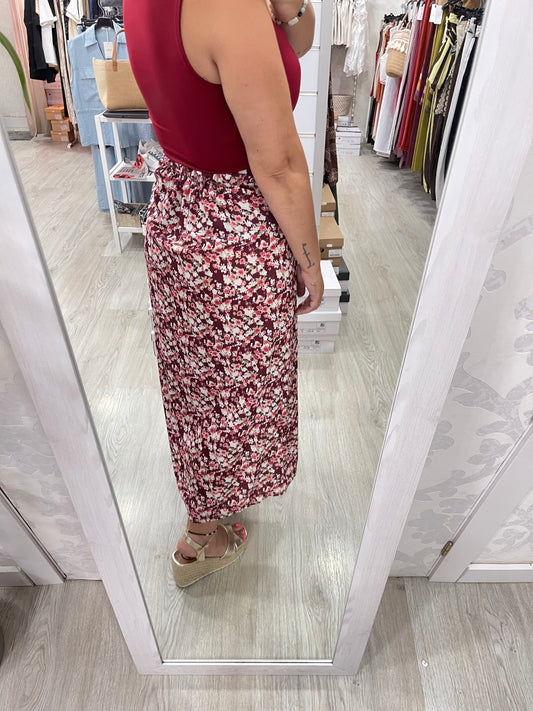 Falda flores roja