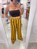 Pantalón rayado mostaza