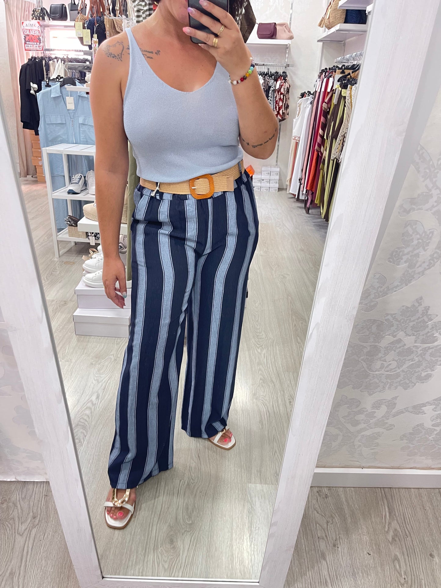 Pantalón rayado azul