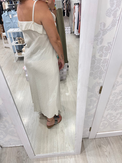 Vestido volante beige